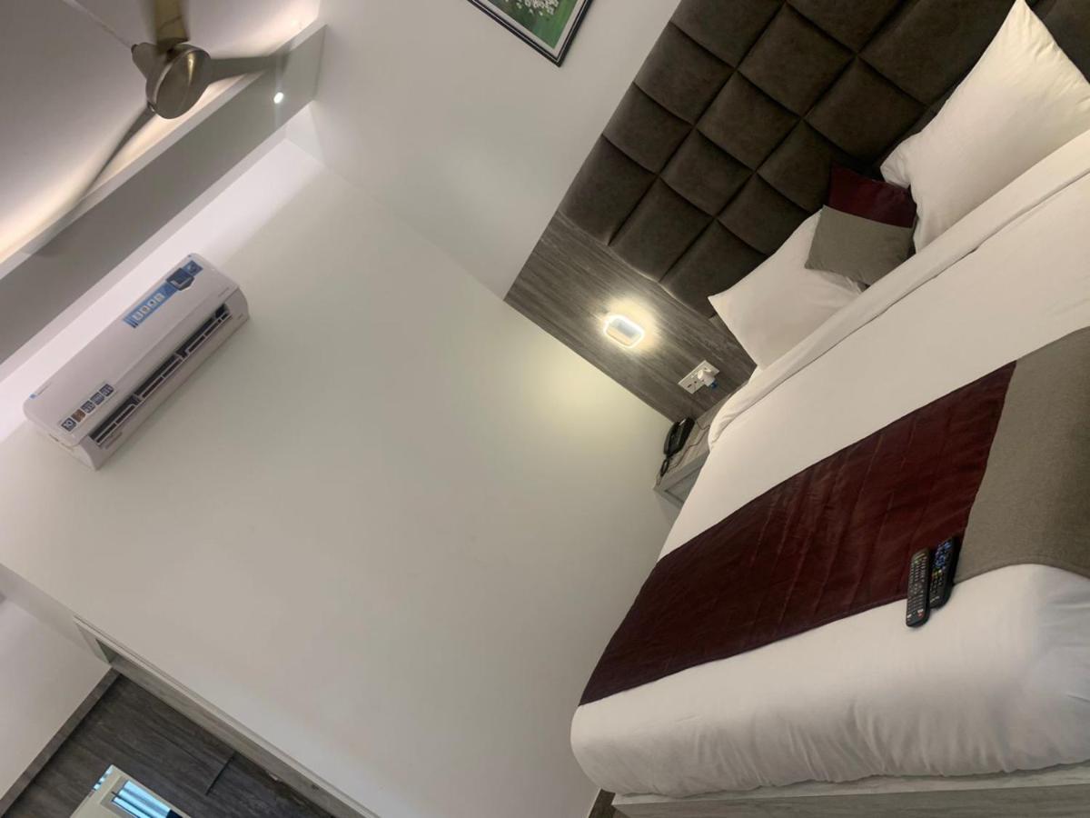 Hotel Lotus Inn Sirsa Εξωτερικό φωτογραφία