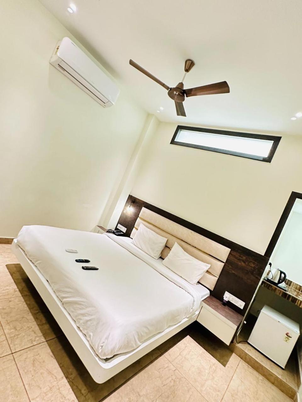 Hotel Lotus Inn Sirsa Εξωτερικό φωτογραφία
