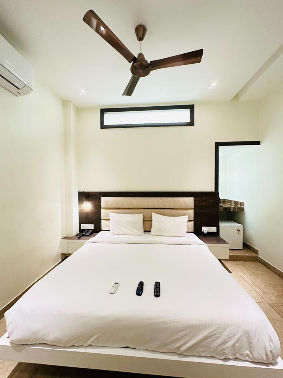 Hotel Lotus Inn Sirsa Εξωτερικό φωτογραφία