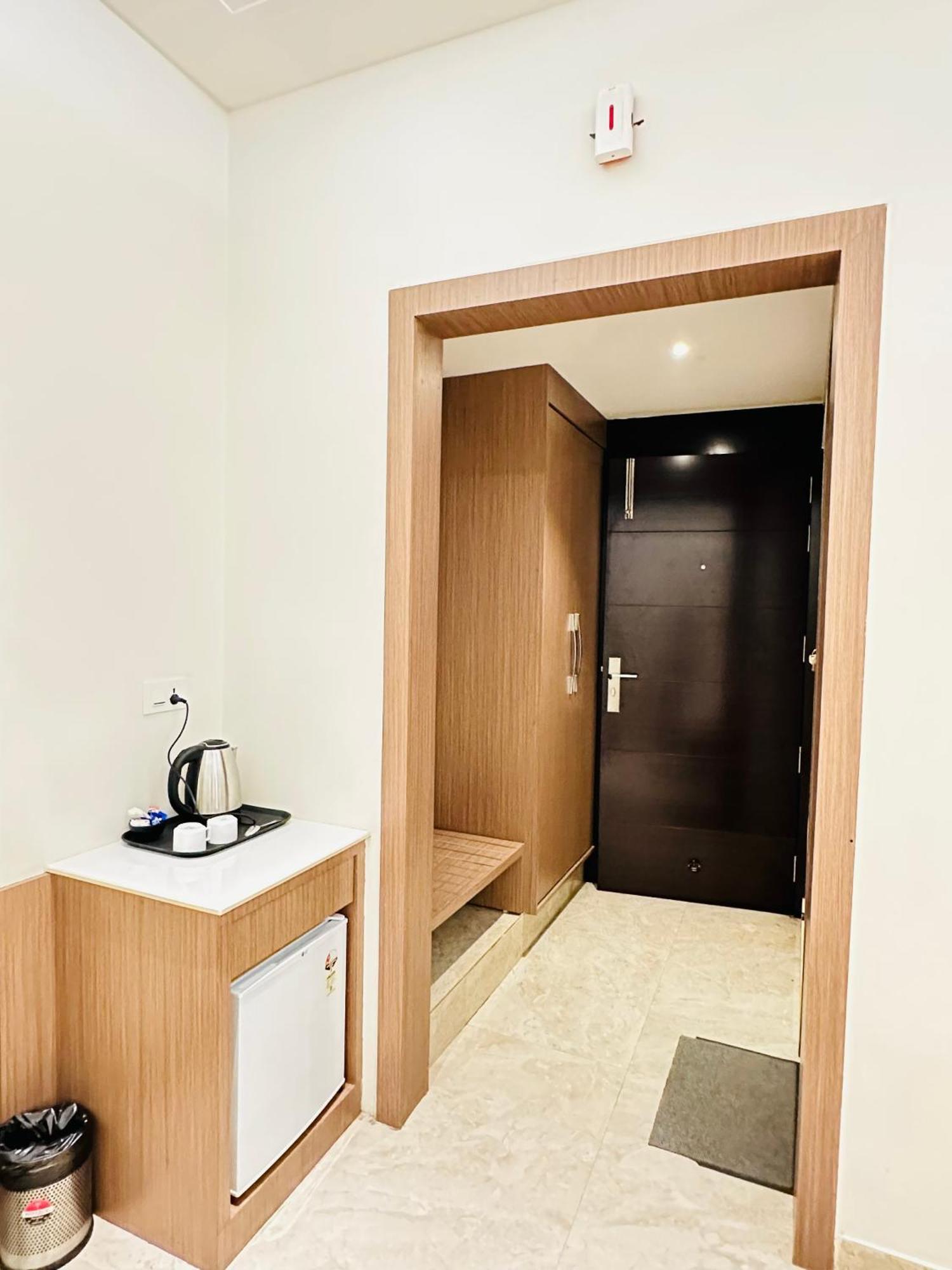 Hotel Lotus Inn Sirsa Εξωτερικό φωτογραφία