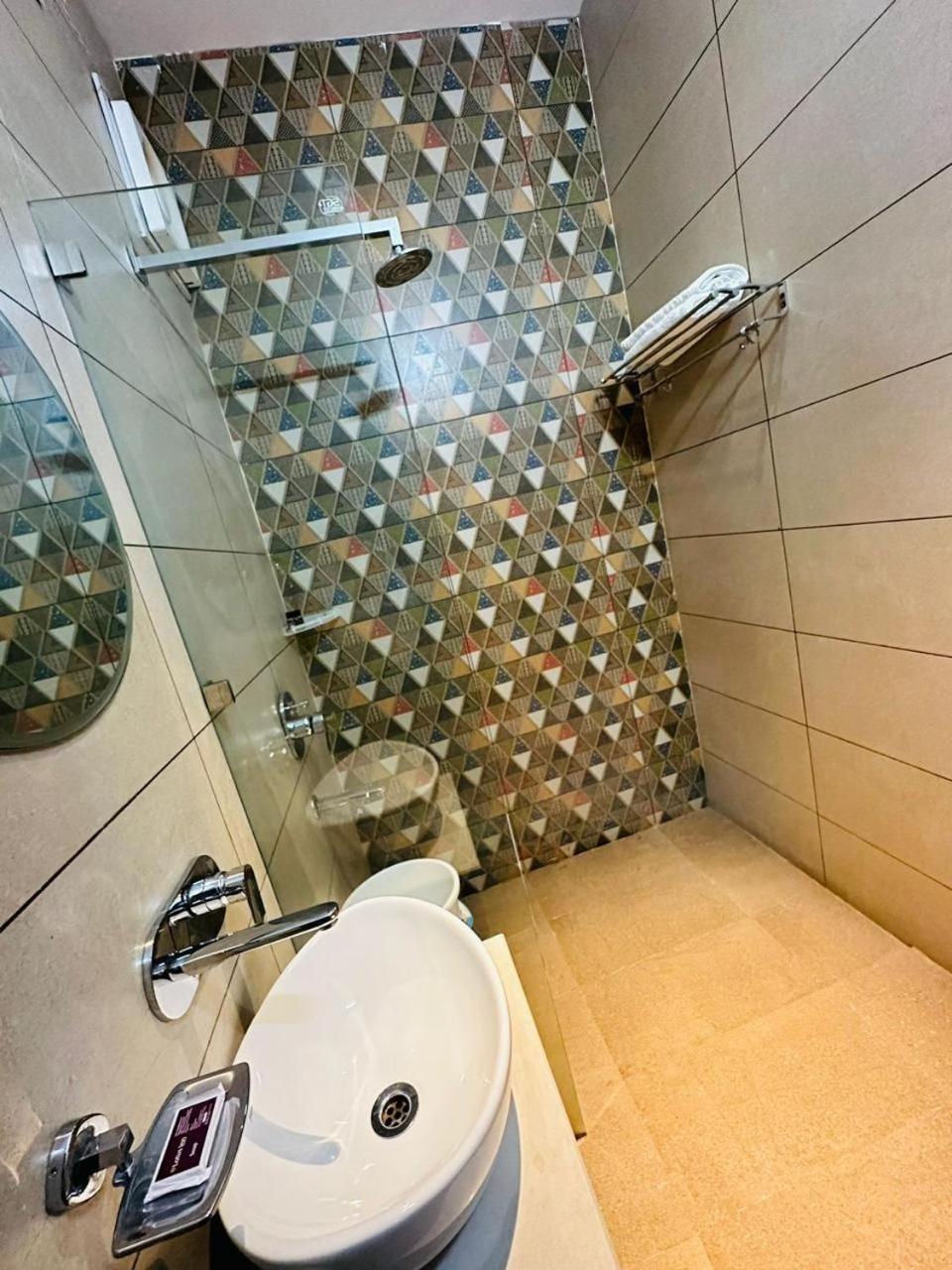 Hotel Lotus Inn Sirsa Εξωτερικό φωτογραφία